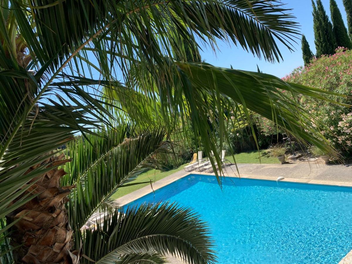 Отель Domaine La Condamine Crillon Le Brave Экстерьер фото
